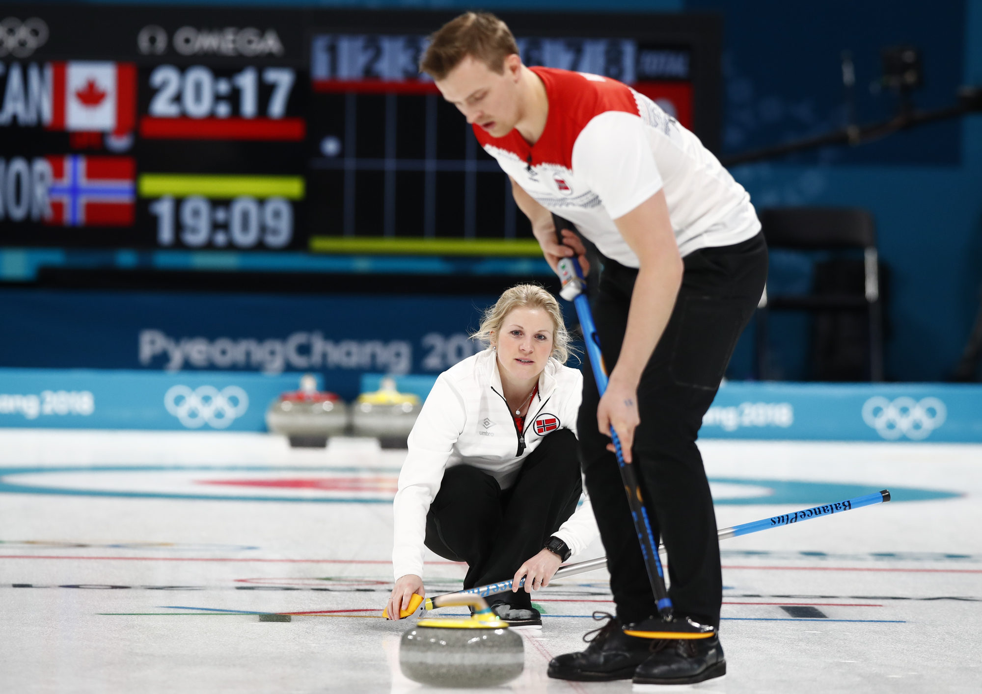 Norges curlingpar utslått av canadiske proffer